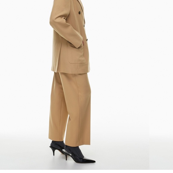 Allegro Blazer
Double-breasted relaxed twill blazer - Picture 3 of 16